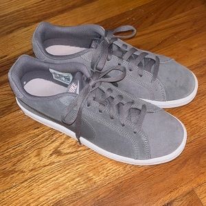 Nike Court Royale Sneakers